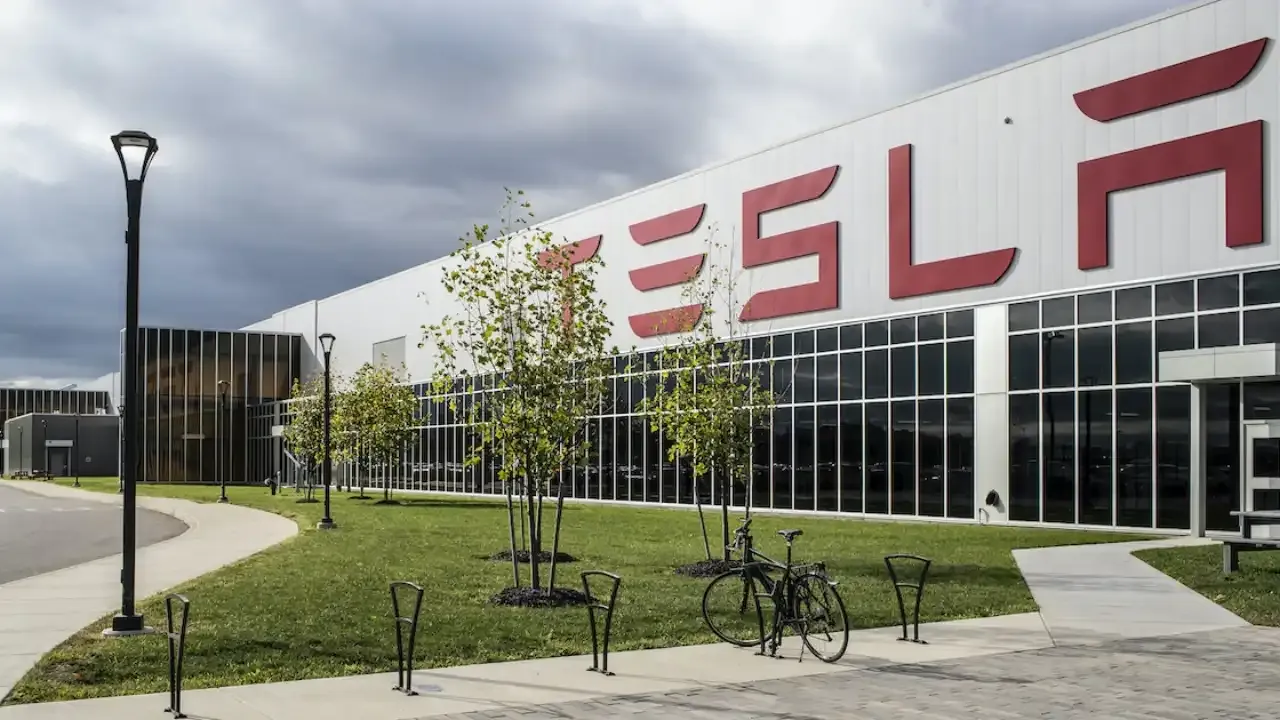 How Tesla Redefined the Electric Car Industry